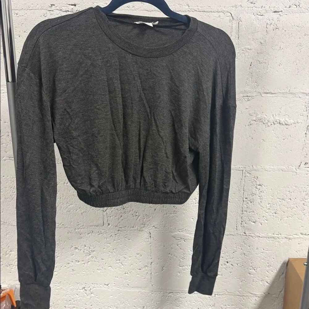 COLSI Charcoal Long Sleeve Crop Top - Sweater Casual Comfortable Top LIKE NEW